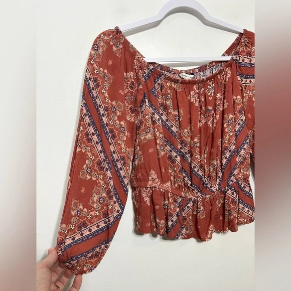 New! American Eagle Outfitters Boho Floral Peasant Cropped Blouse - Picture 5 of 8